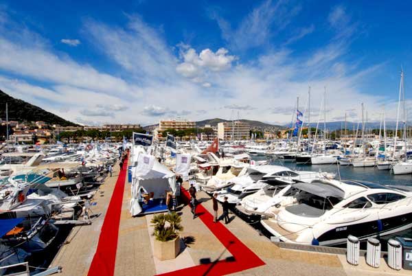 salon-bateau-occasion-O2Gam-4