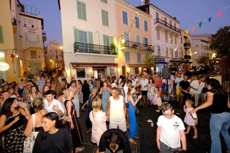 1 800 personnes chaque semaine, esprit guinguette, apéritifs à petits prix… Face à leur succès, les Jeudis du Suquet sont prolongés à Cannes