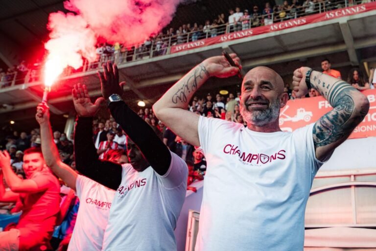 «Il ne faut pas croire que Cannes c’est le PSG » : comment le promu en Ligue 3, détenu par les propriétaires d’Everton et de la Rome, organise son retour dans le football professionnel