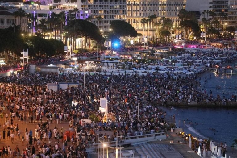 « Je n’ai jamais vu autant de monde » : Cannes fait-elle le plein cet été ? Ce que disent les premiers chiffres de fréquentation