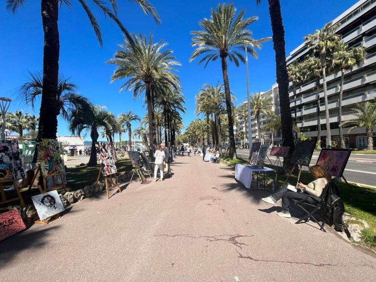 À Cannes, les grands hôtels s’ouvrent à la littérature en janvier 2027