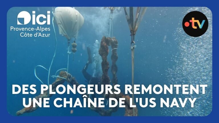 Des plongeurs remontent une chaîne d’un navire de guerre de l’US Navy à Villefranche-sur-Mer