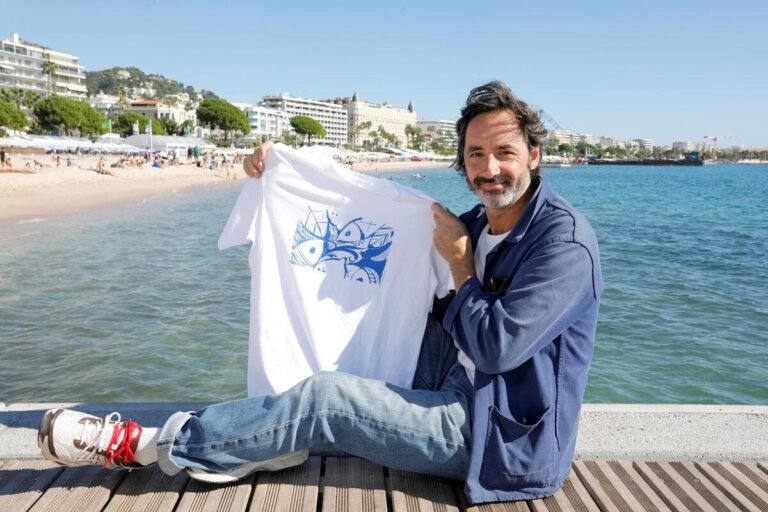« Je suis très fier de cette collaboration avec Uniqlo, ils m’ont laissé carte blanche » : qui est Franck Lebraly, cet artiste qui signe une ligne de vêtements avec la marque japonaise, dont l’enseigne ouvre ce jeudi à Cannes